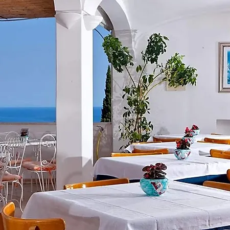 Vittoria 3* Positano