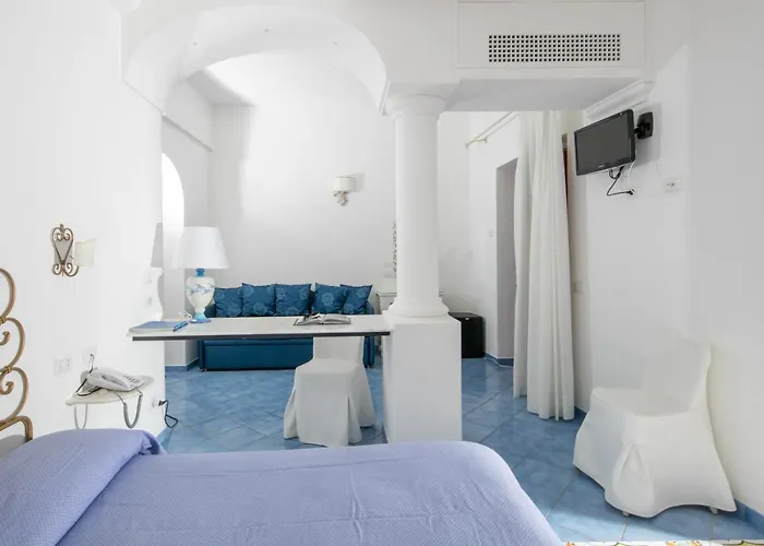 비토리아 3* 포지타노