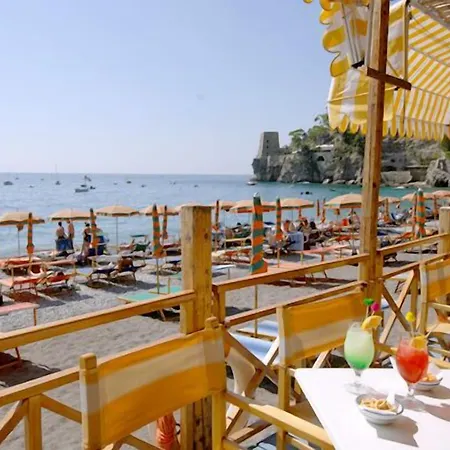 Vittoria 3* Positano