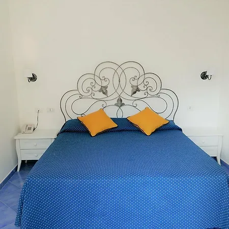 Vittoria 3* Positano